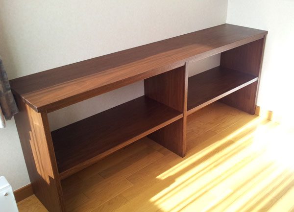shelf_bwn
