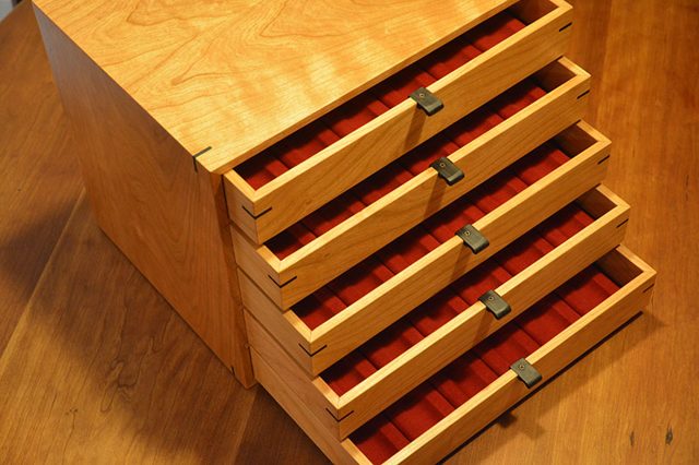 s_chest_cherry_03