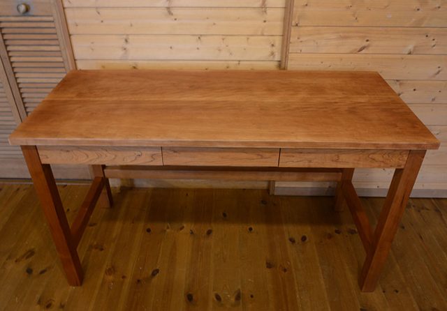 desk_cherry_mnt