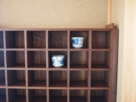 bwn_shelf01
