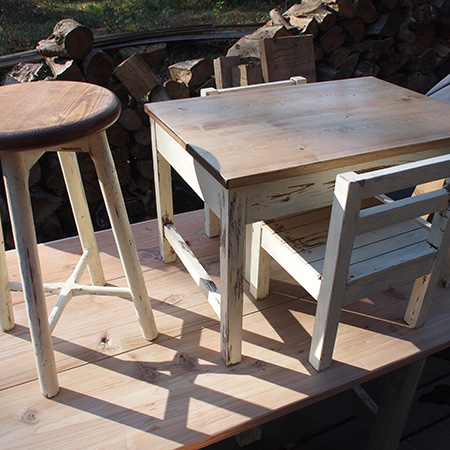 kids_table&chair_round_stool_fc